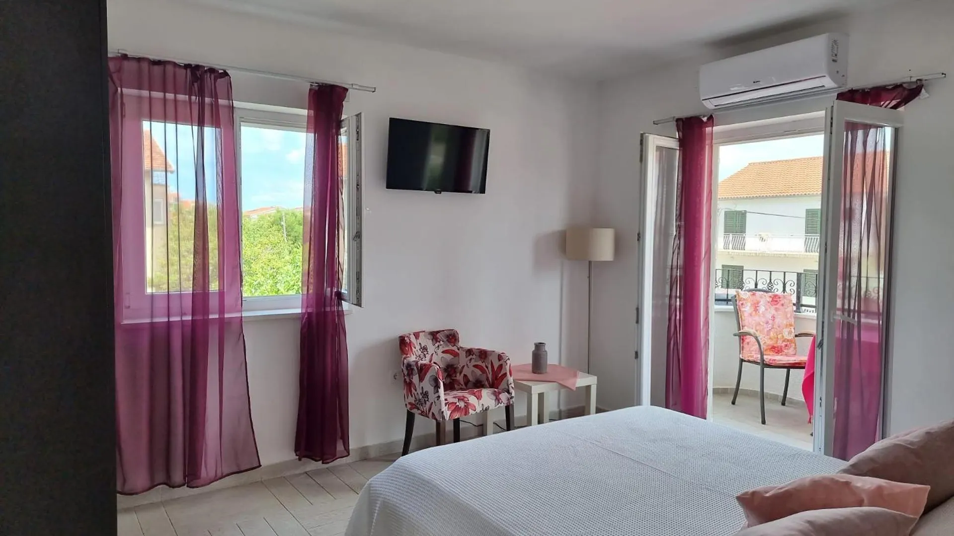 Vila Bonbon 2 بيوغْغاد نا موغو